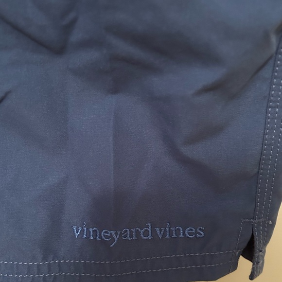 Men’s Vineyard Vines bathing suit - Picture 3 of 3